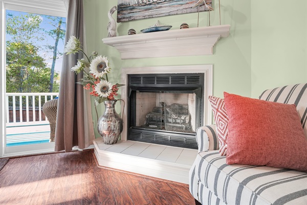Great Room, Fireplace (Aesthetics, Non-Functional)