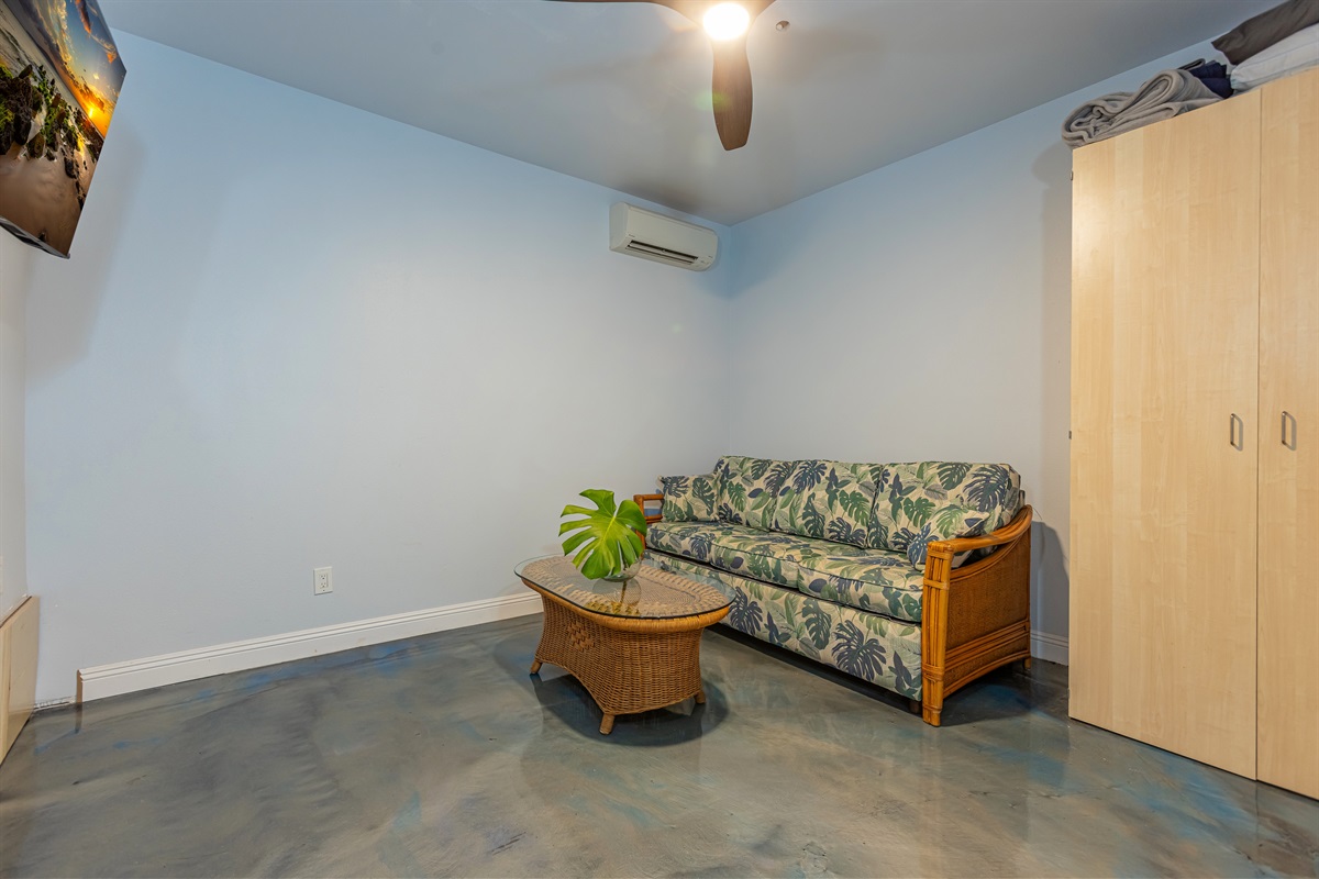 Third Bedroom/Lounge