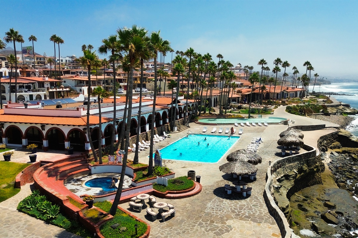Las Gaviotas Pool