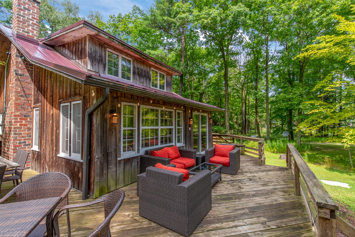 Room for everyone to relax outside.