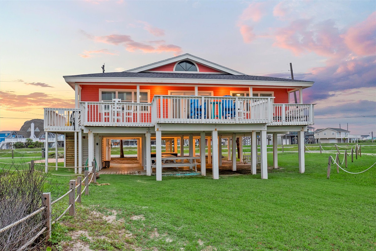 a39bf59881f845f78c86ad582e6c5c41 Large | Beachhouse | Texas | TX | Vacation Homes | Galveston | Crystal Beach | Kokomo | Breezy Days | Beachfront Elegance | Sunrise Serenity | Southern Sands Property Management, LLC