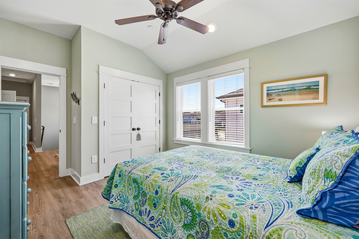Bright queen bedroom with private ensuite bathroom