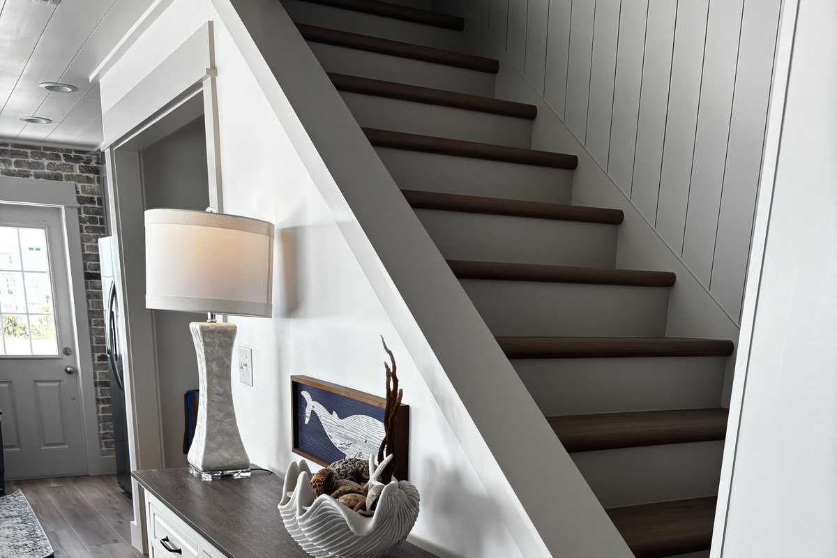 stairs to master suite