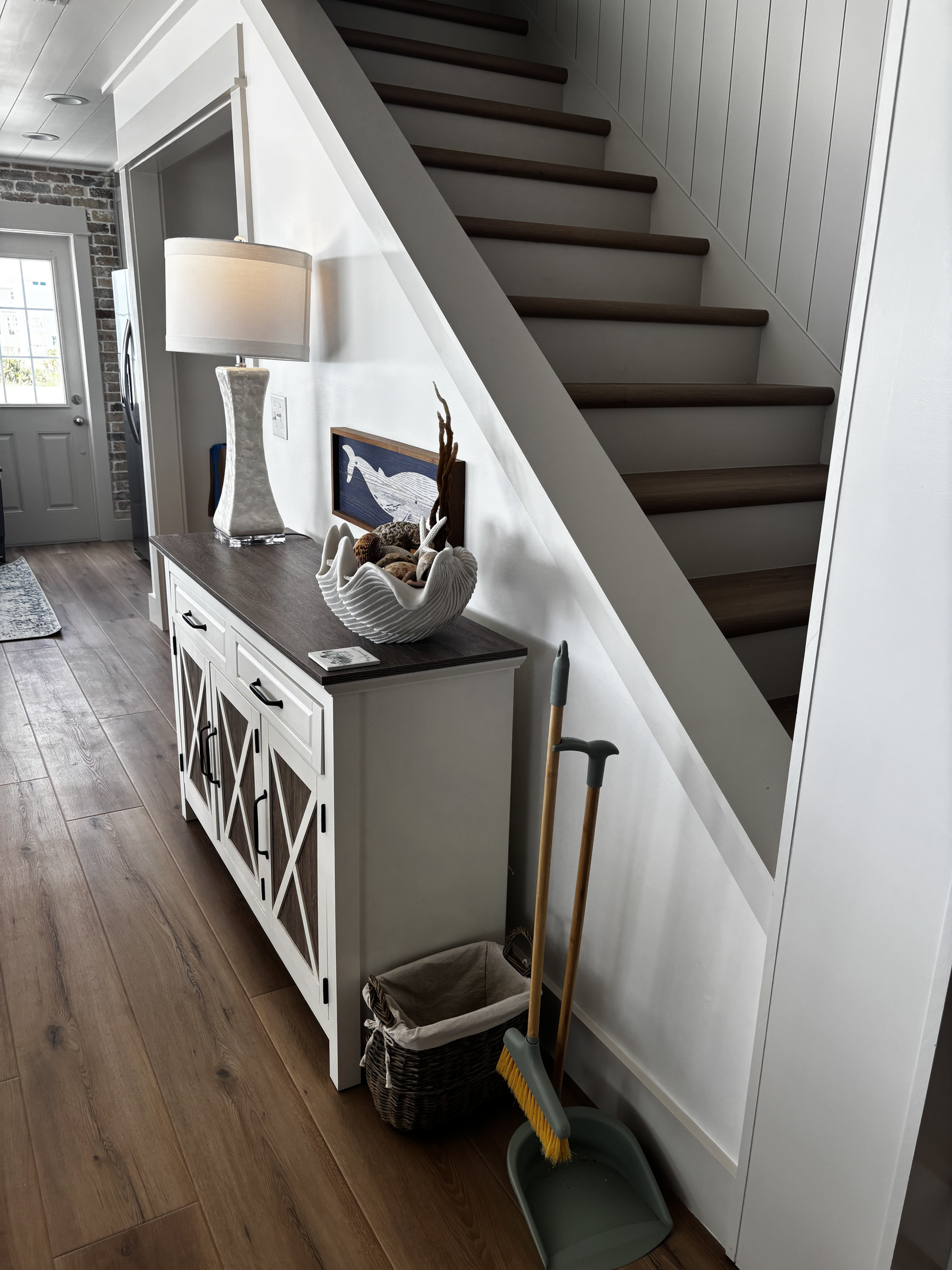 stairs to master suite