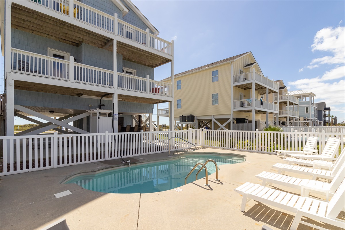 A view of Blue Dolphin SeaView from the pool area