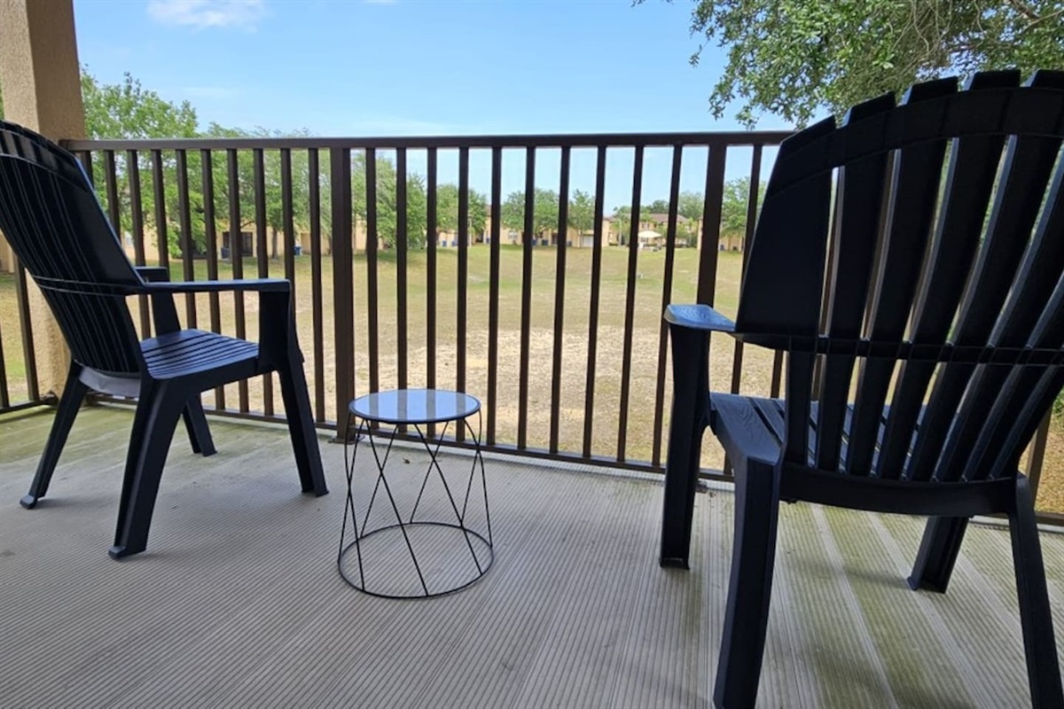 Upstairs balcony off the master bedroom. 