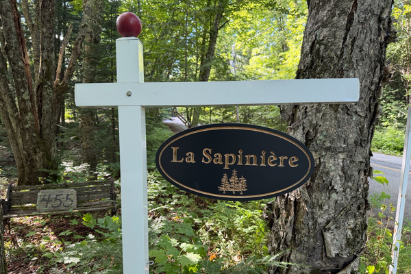 La Sapinière sign at end of cottage driveway