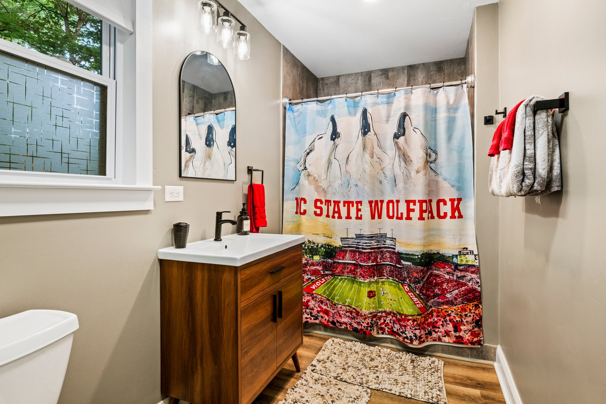 Wolfpack pride continues with a second ensuite bathroom attached to the bunk bedroom.