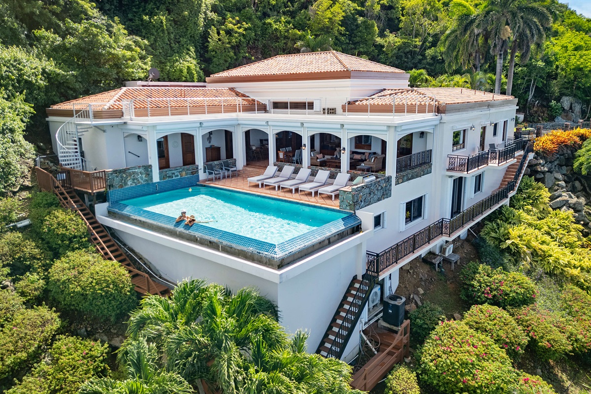 Great for indoor/outdoor living!