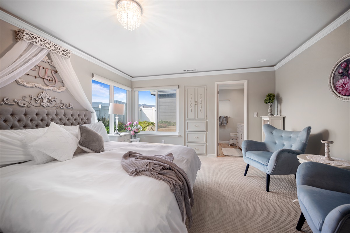 Ensuite bedroom with king bed