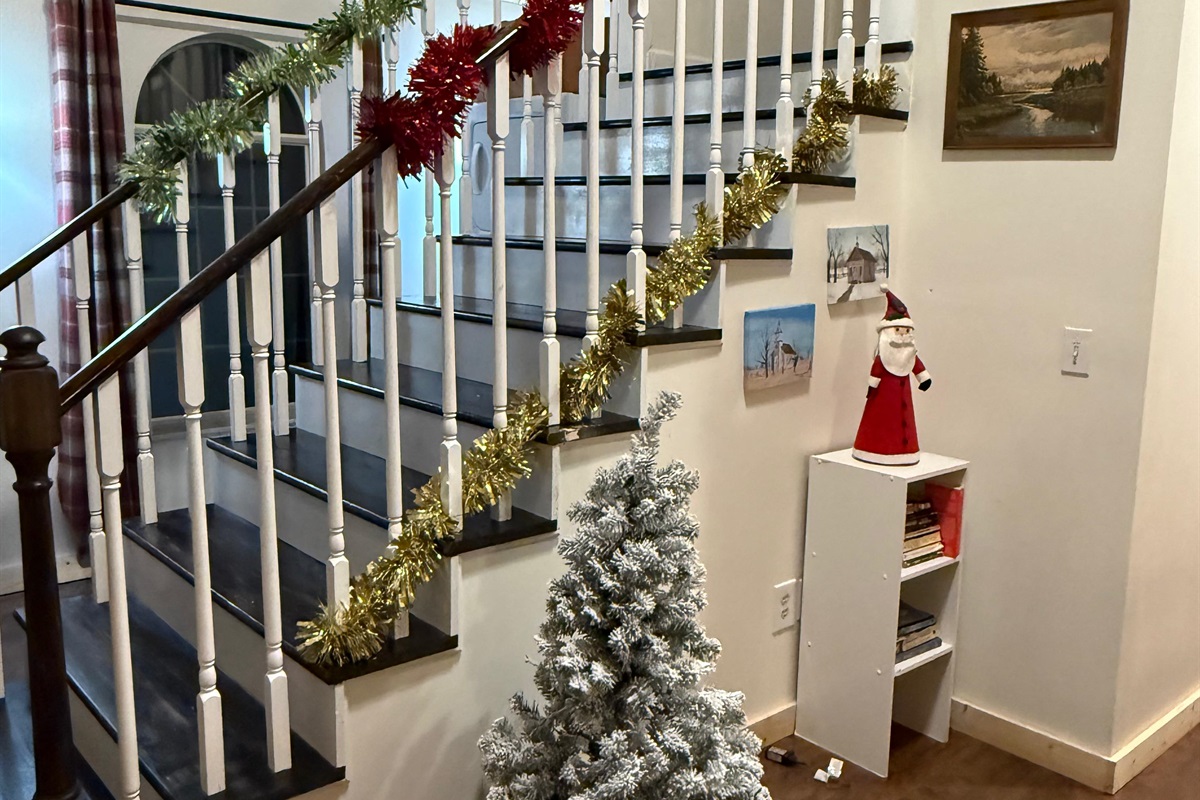 Cozy holiday vibes with our beautifully decorated Christmas tree