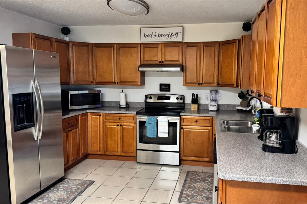 Well equipped kitchen, modern appliances