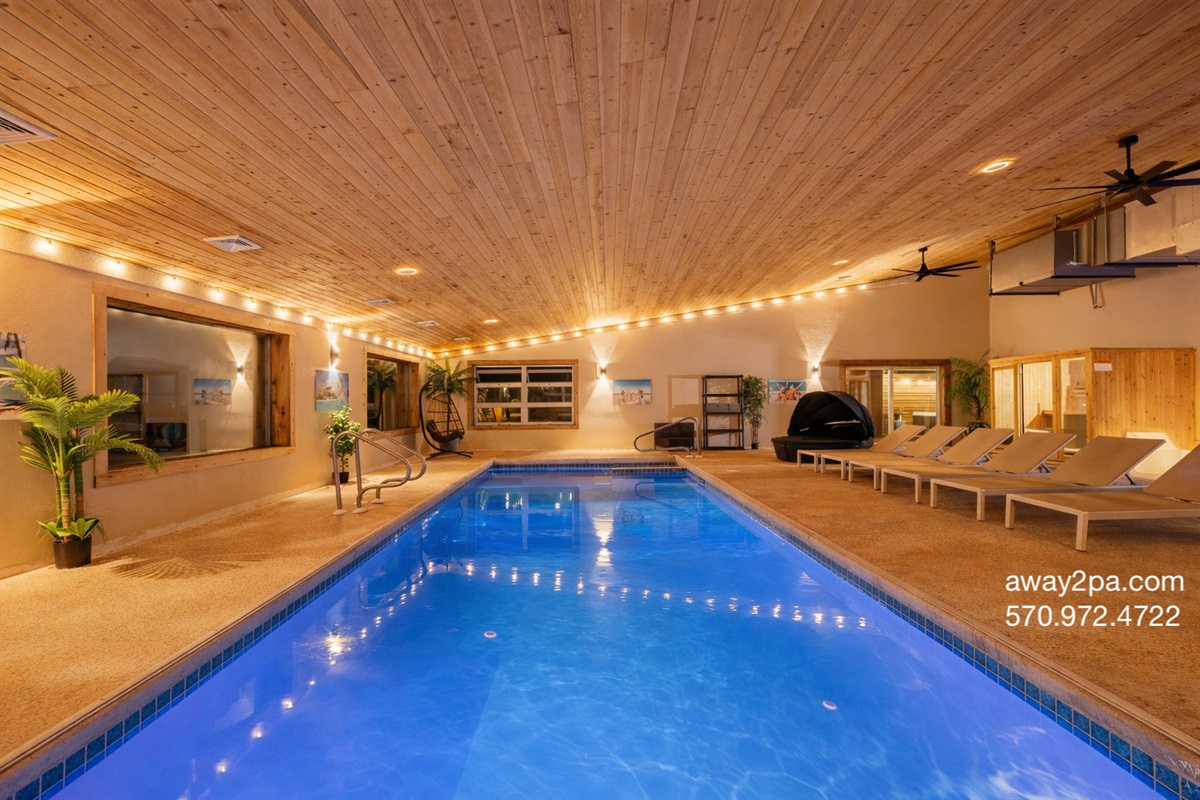 Indoor pool with sauna