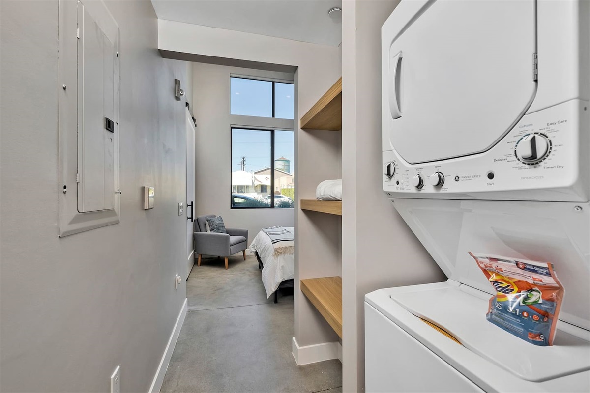 Washer & Dryer included