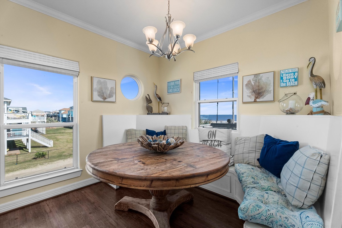 a4055e9efd5e4d44b7872f474644b9e8 Large | Beachhouse | Texas | TX | Vacation Homes | Galveston | Crystal Beach | Kokomo | Breezy Days | Beachfront Elegance | Sunrise Serenity | Southern Sands Property Management, LLC