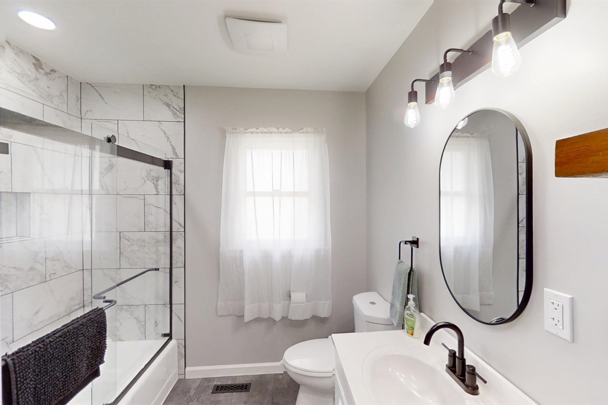 Full Bathroom