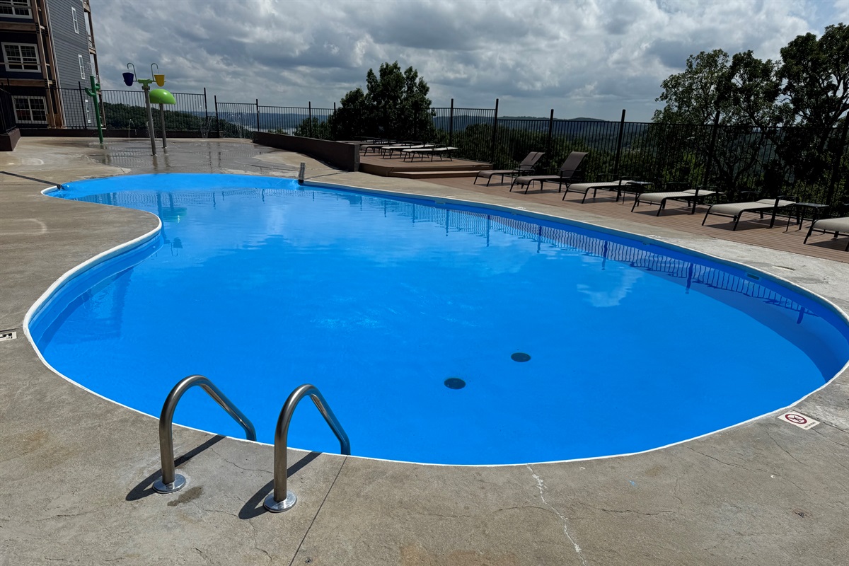 Great outdoor pool- open seasonally 