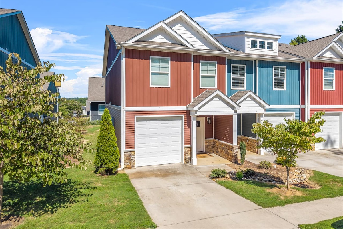 Easy parking with both a private garage and driveway for added convenience.