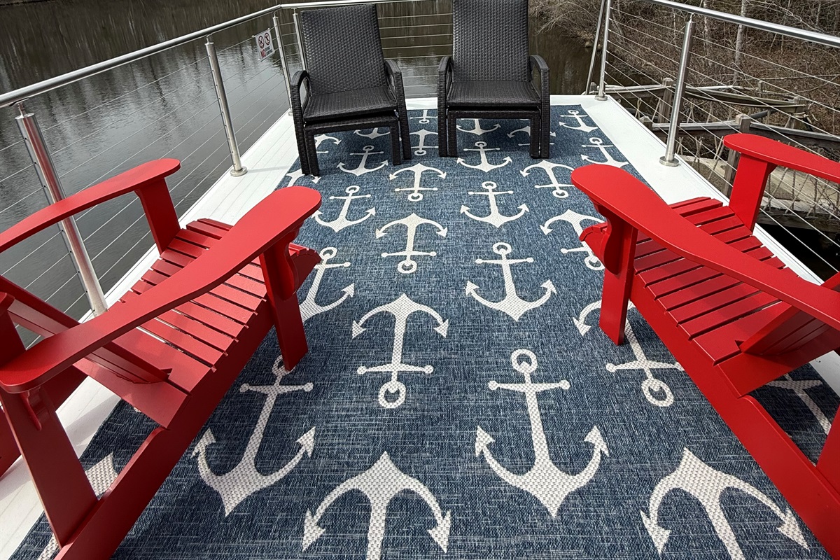 Deck seating 2nd floor