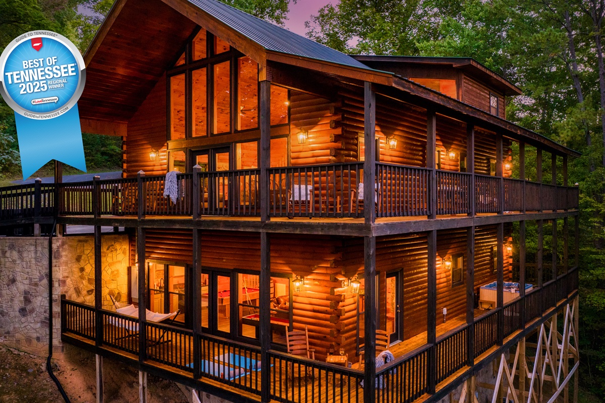 Welcome to Flying Squirrel Mountain Retreat. Spacious, private and fully loaded! Come experience where comfort meets adventure.