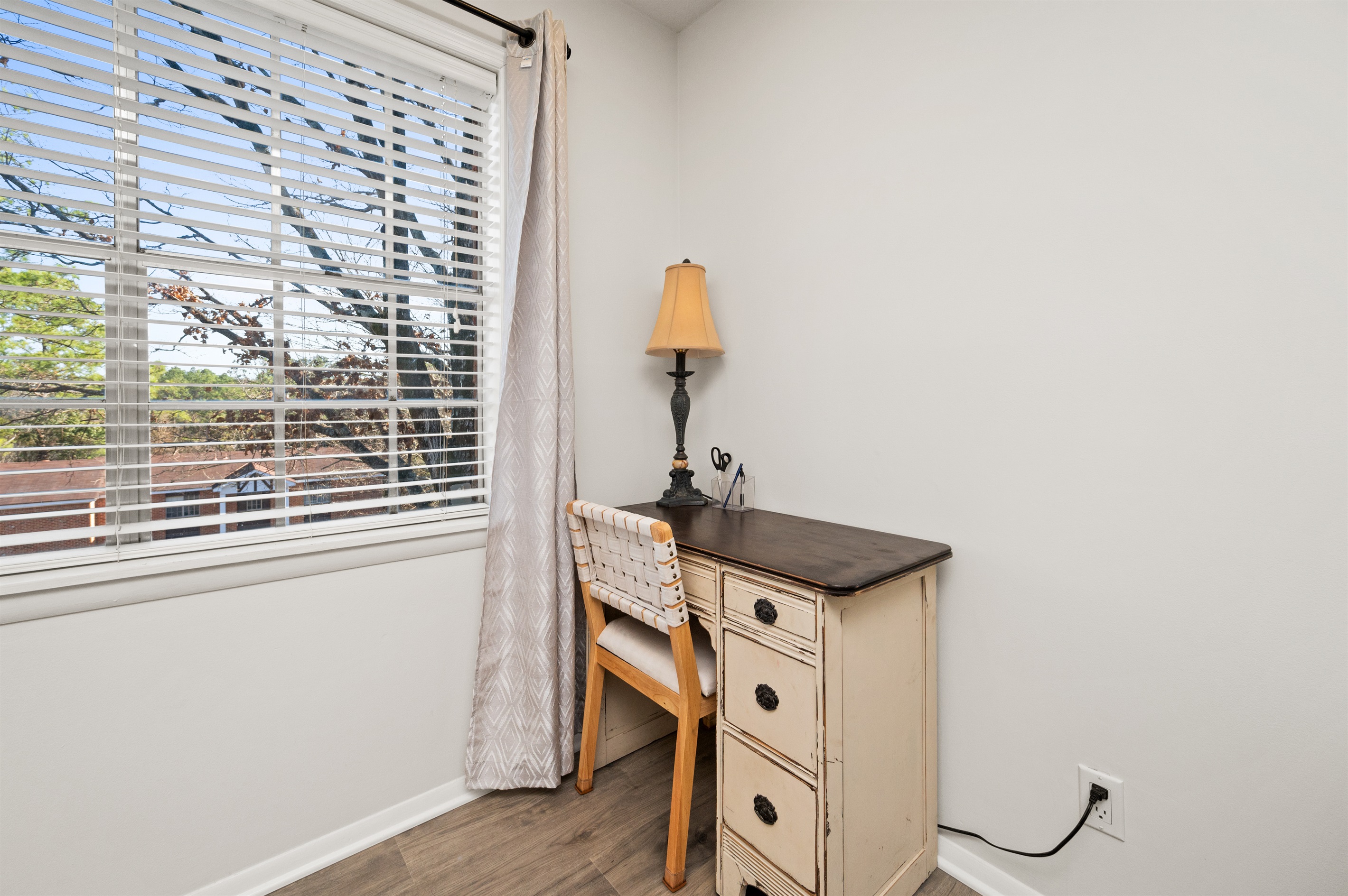 A dedicated workspace to help with those long work-from-home days