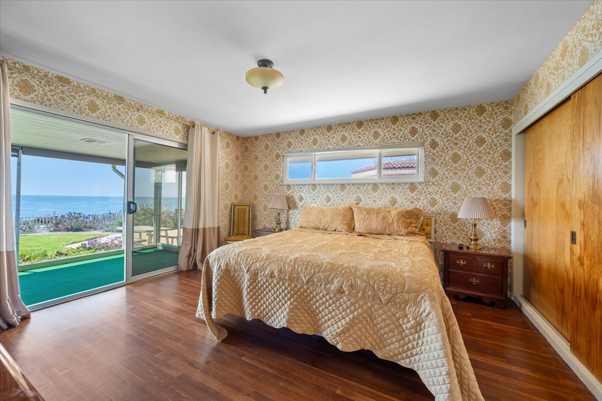 Bedroom 1 - King Bed - Ocean Views