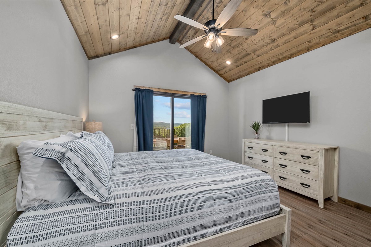 Upper level King bedroom #1 with ensuite bathroom