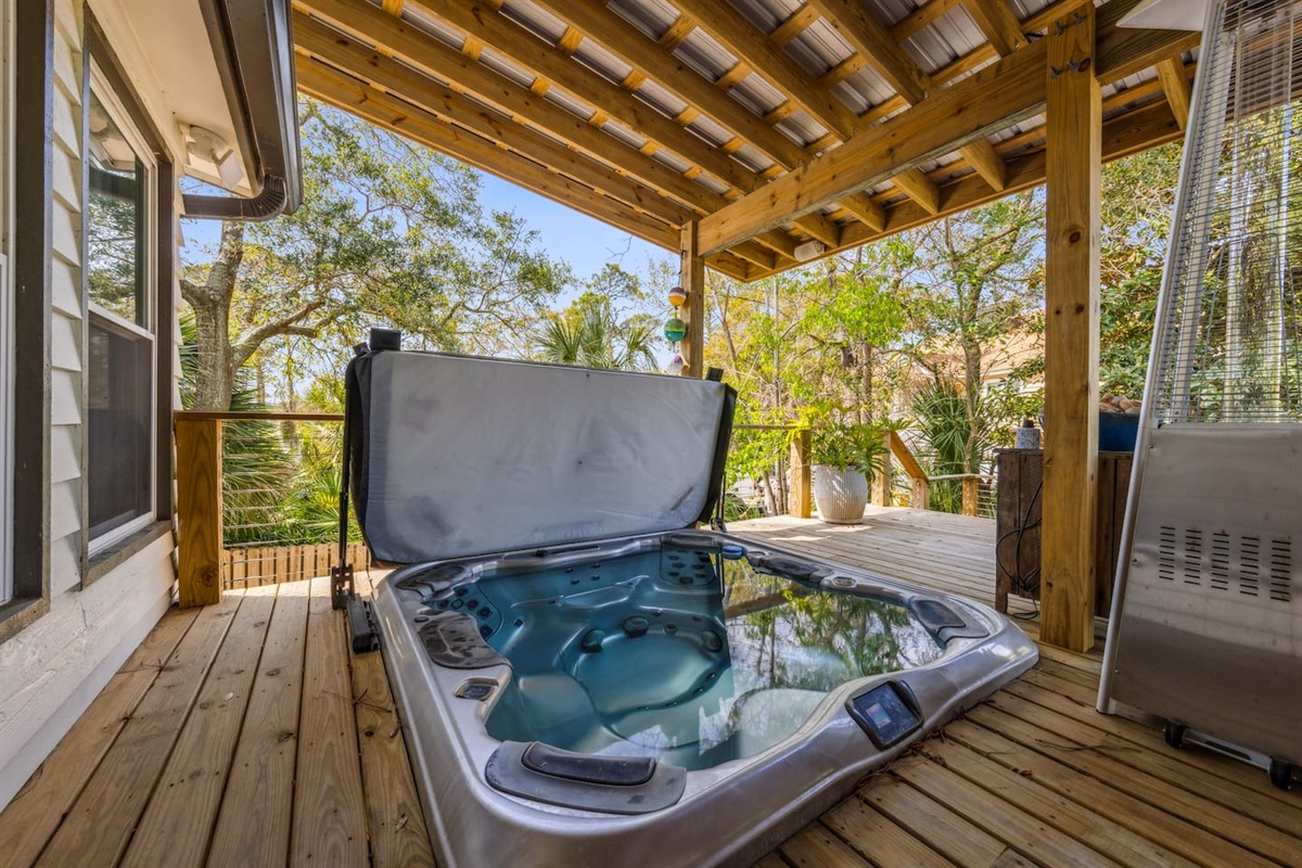 6 person in deck hot tub