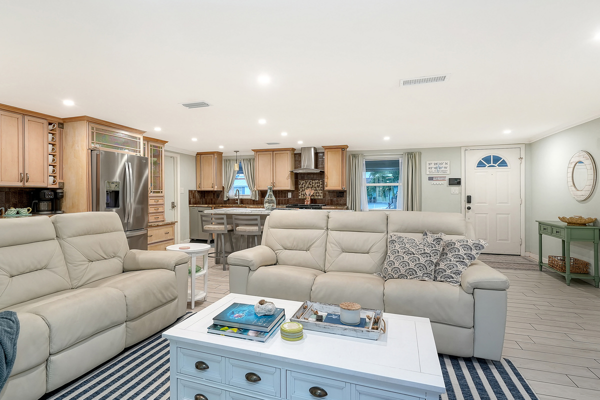 Electric Recliners in the couch!