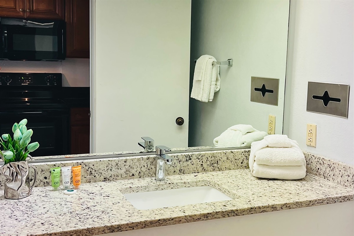 Clean, modern bathroom!