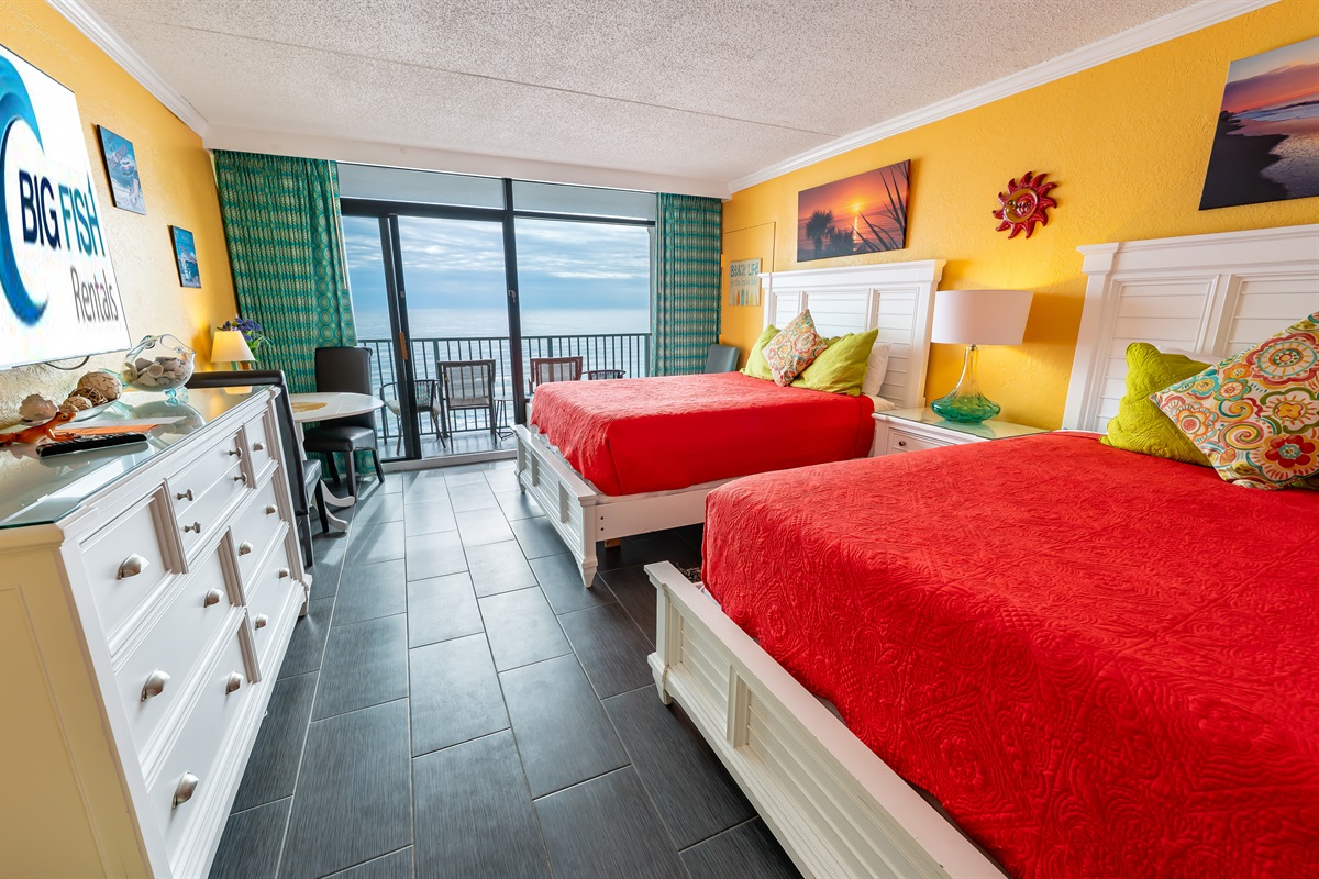 Room with Stunning Views🌊☀️