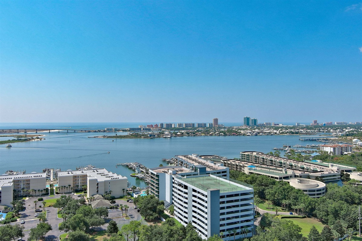 Perched high above the city, this is a view you won't forget. The perfect vantage point to take in the serene bay and vibrant waterfront from sunrise to sunset.