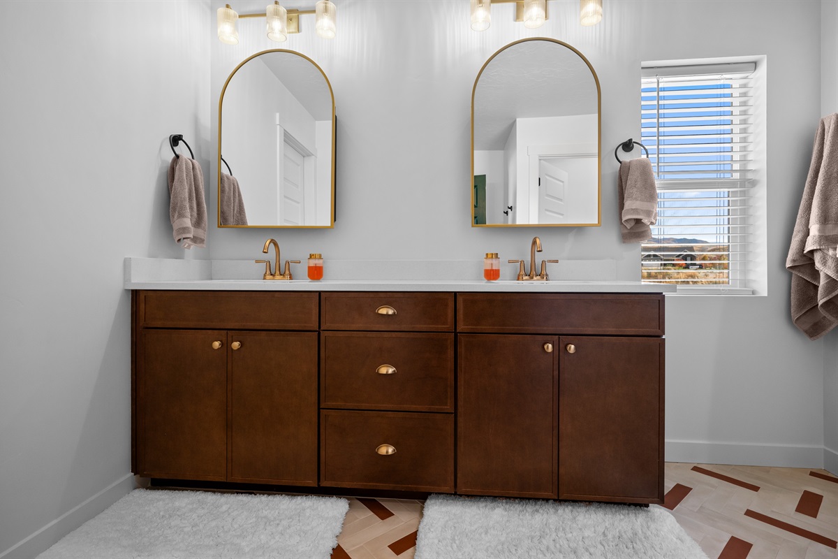 Bathroom 4 for Primary Bedroom 4