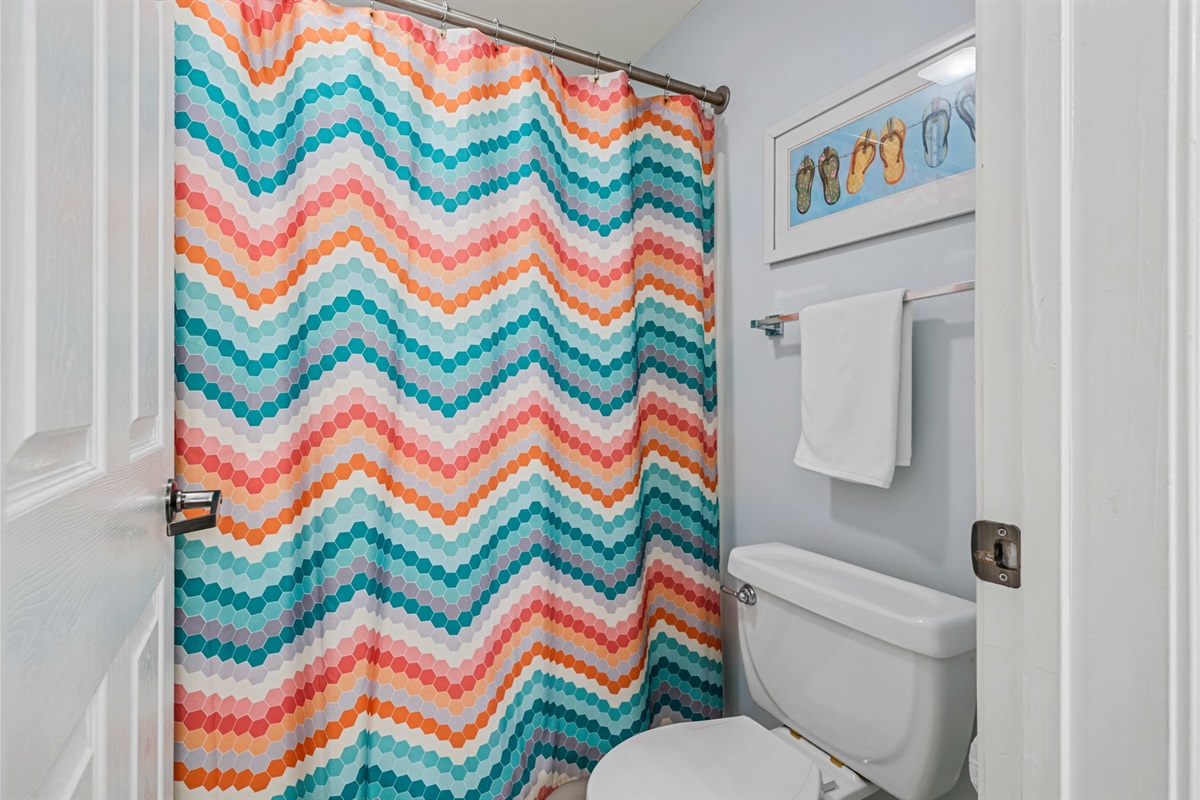 Bathroom 2: Jack n Jill bath | Sea Gull | 201 Oceanview | 1116 Ocean Blvd, Isle of Palms, SC | IOP Escapes