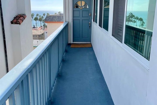 Private entry with self check-in key pad