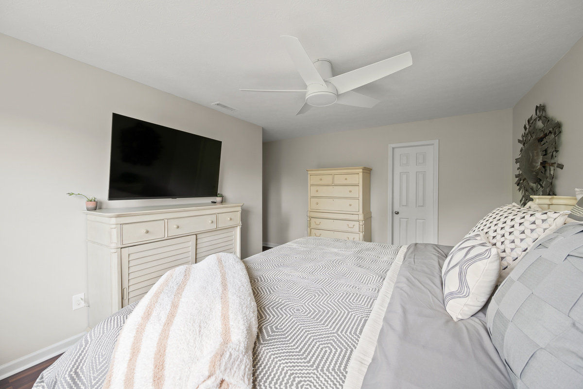 Kick back and enjoy your favorite shows on the Smart TV in Bedroom 2. Simply log in with your personal streaming accounts and watch just like you do at home.