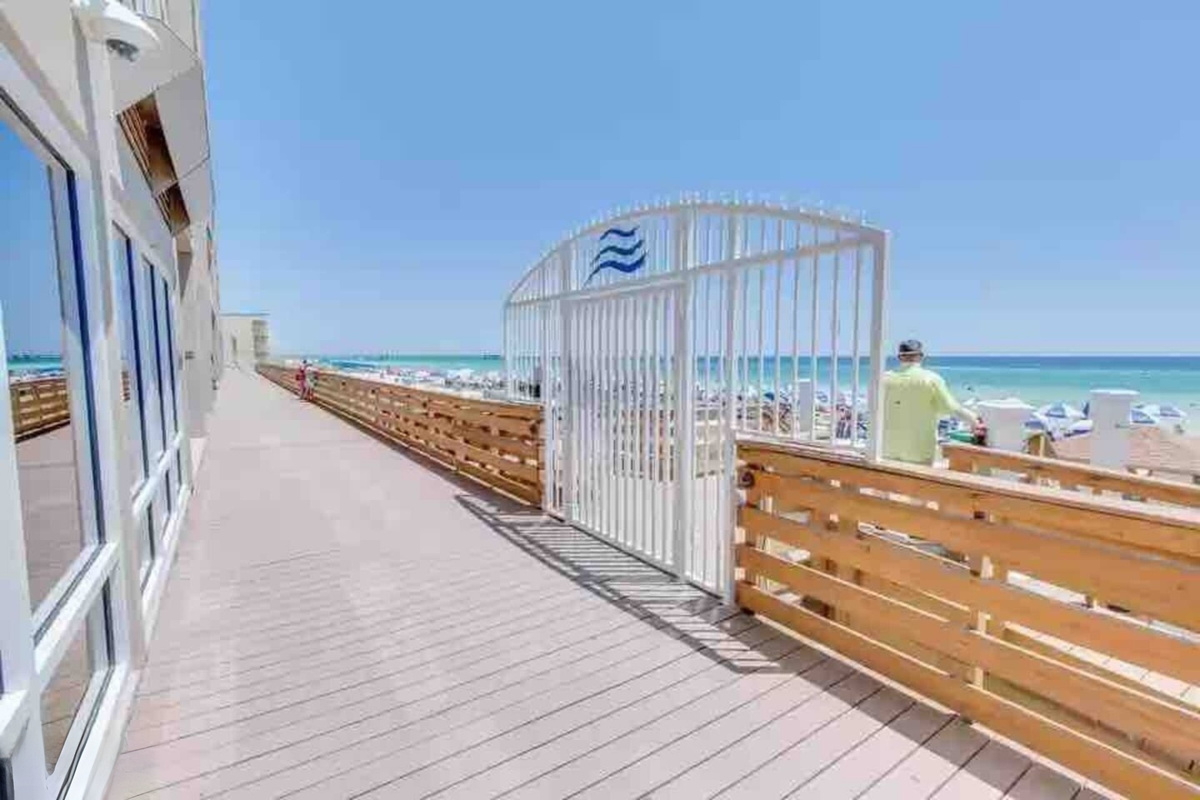 Boardwalk to the beach