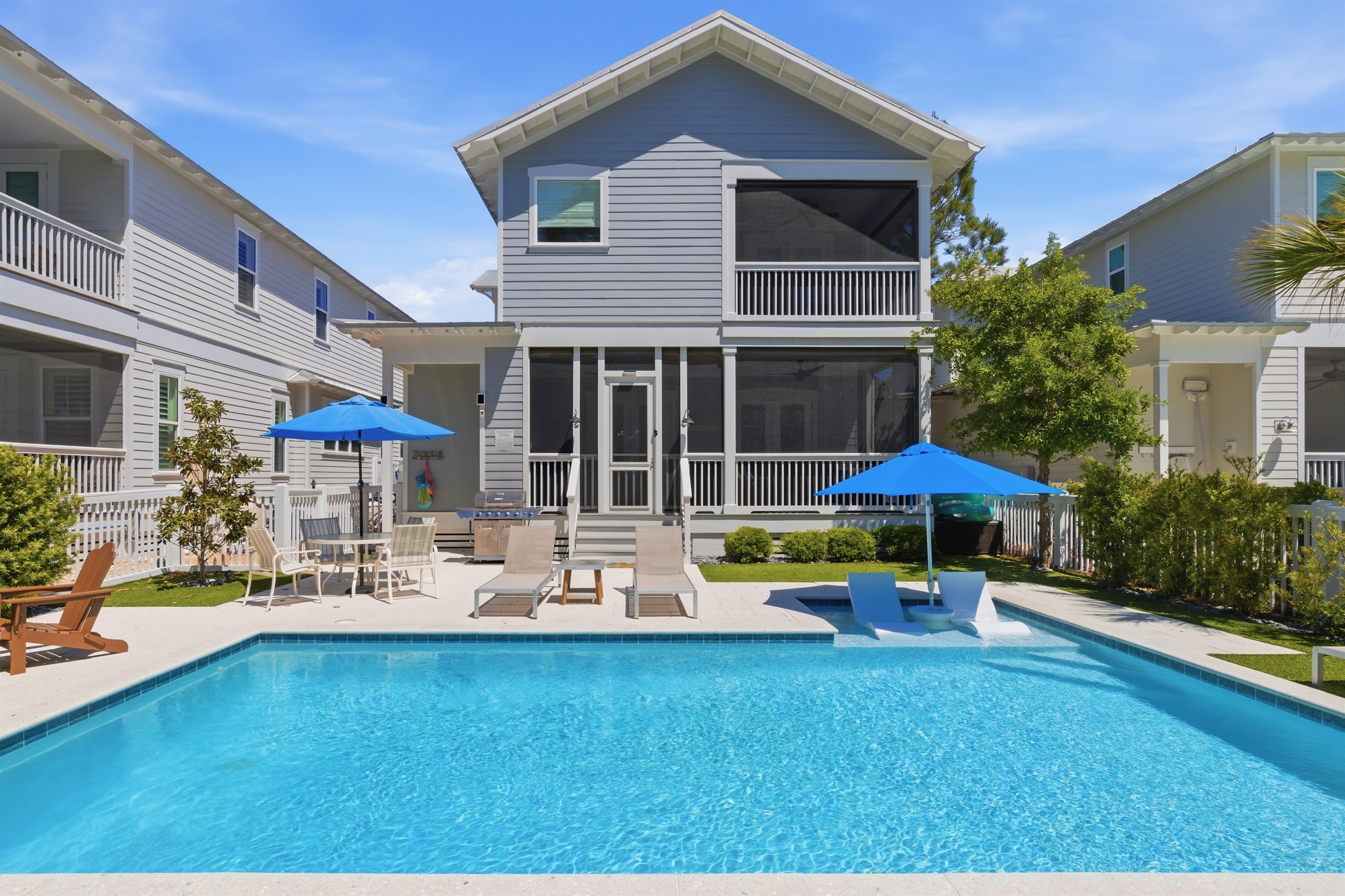 Sundeck perfect for small children! Oversized 30A Pool