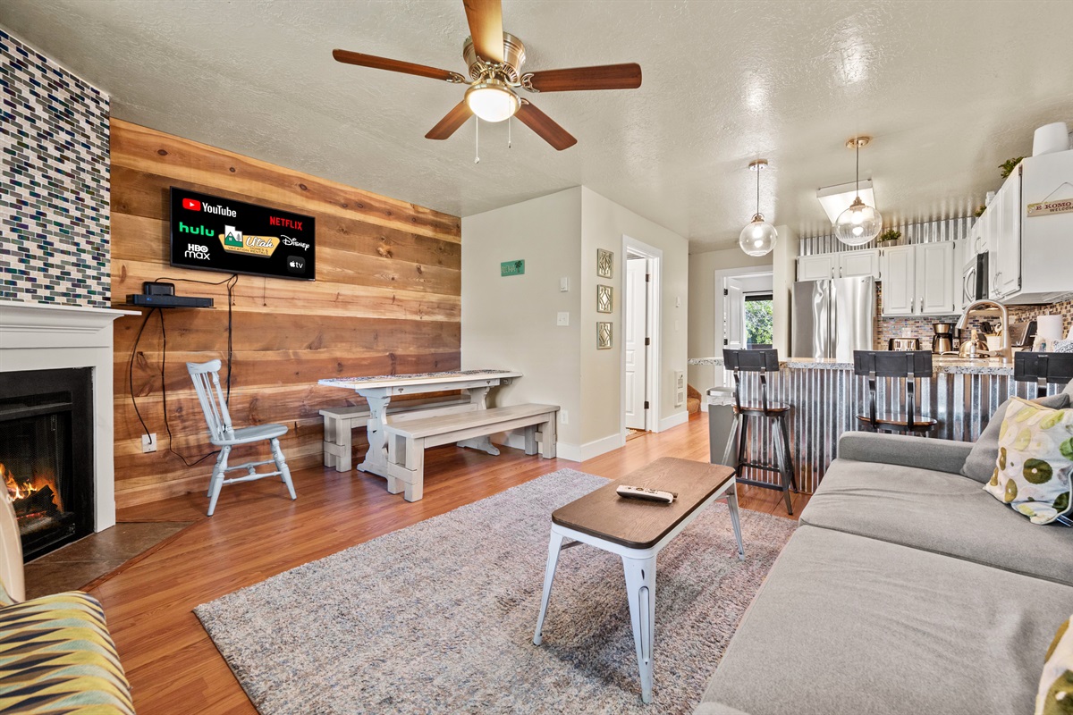 Bright, open living and dining space with mountain-chic décor and plenty of seating.