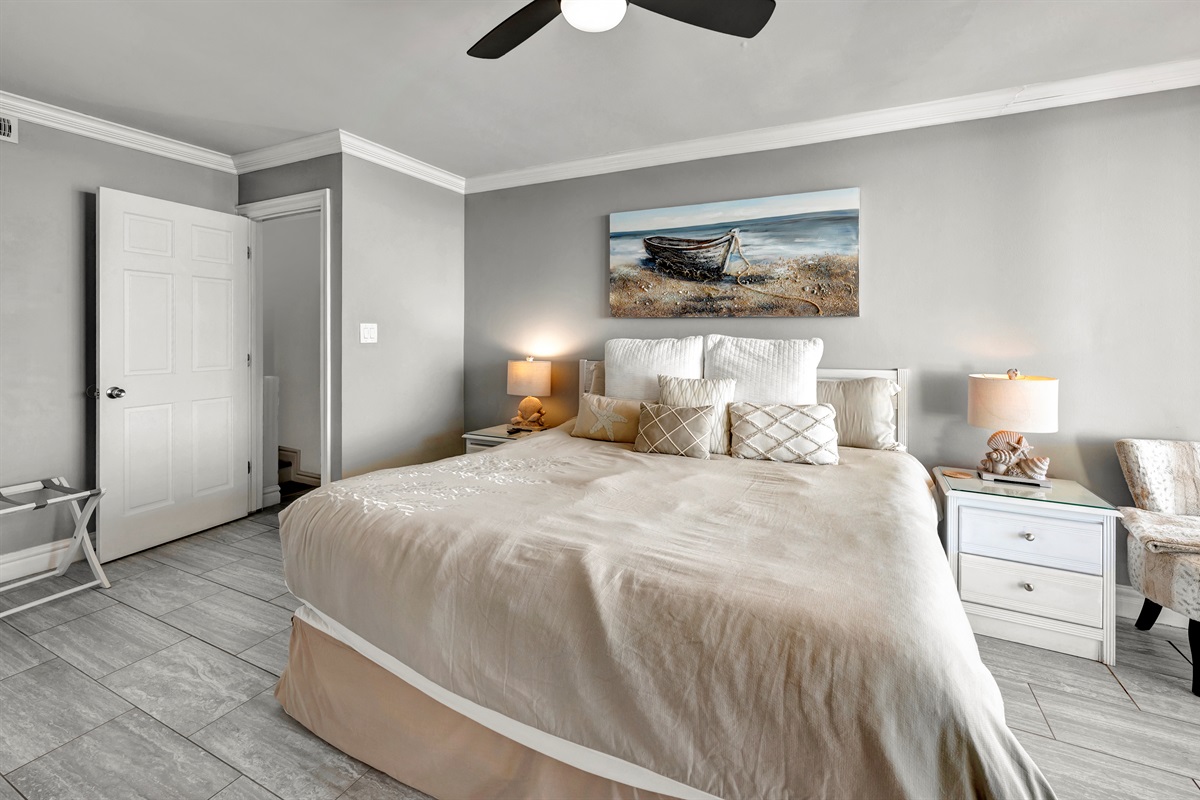 Stunning Bedroom Beautifully Decorated with Amazing Views 💫✨