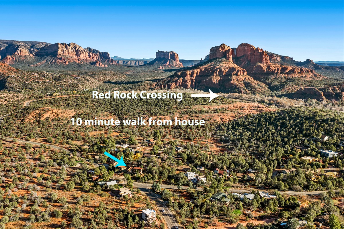 An easy walk from the home to Red Rock Crossing, with iconic red rock views and quick access to Sedona’s trails, creek areas, and scenic overlooks.