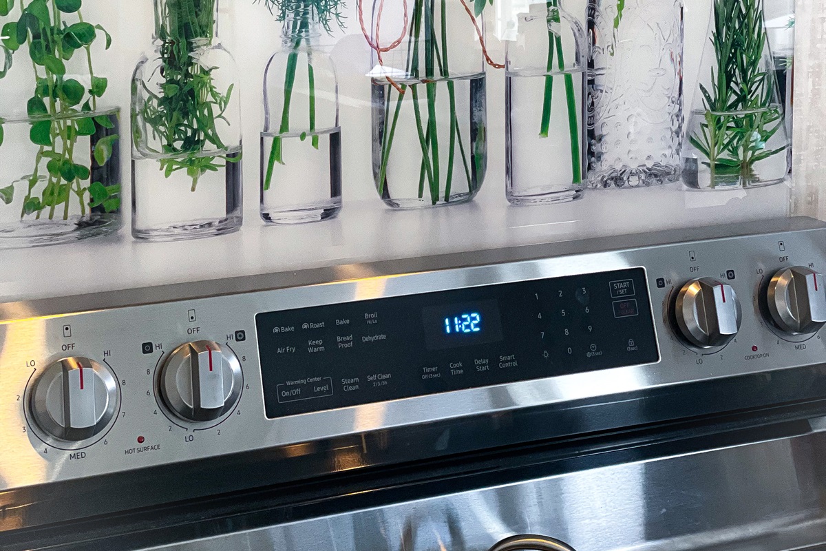 love the glass backsplash in the kitchen