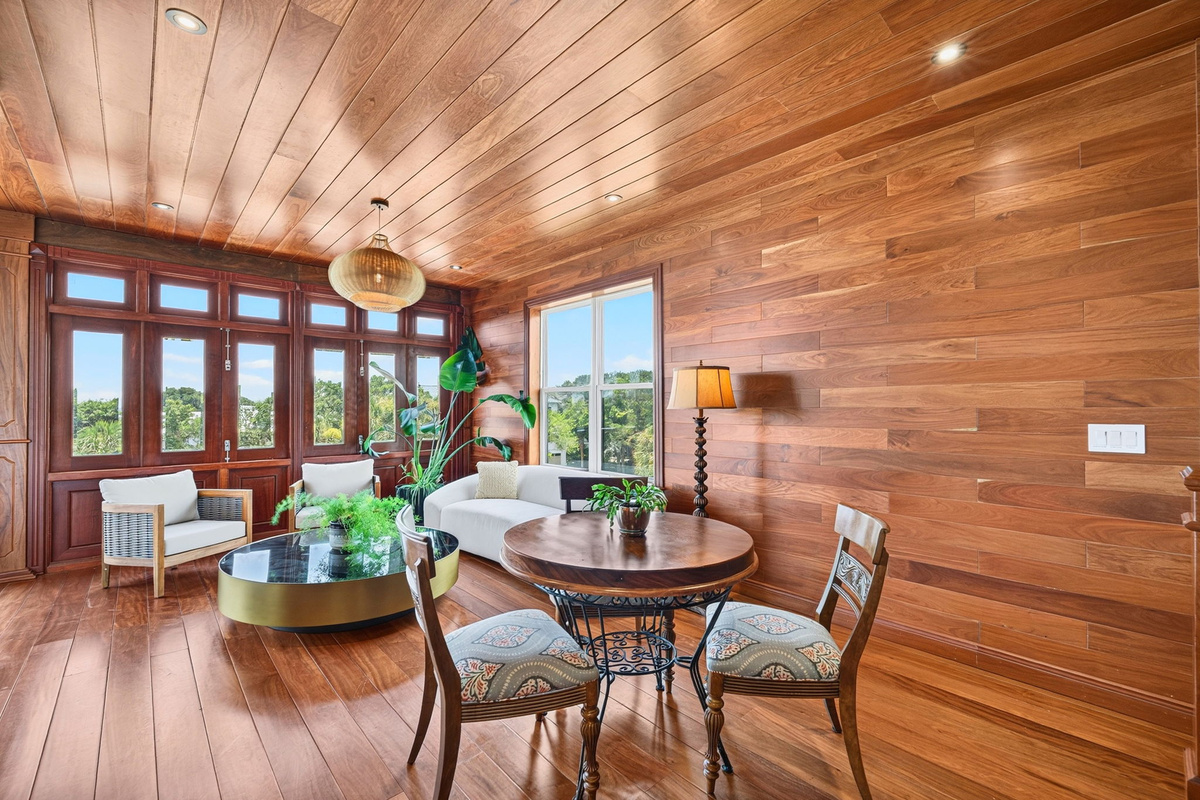 Side Porch Lounge | Rosewood Retreat | 2605 Palm Blvd, Isle of Palms, SC | IOP Escapes