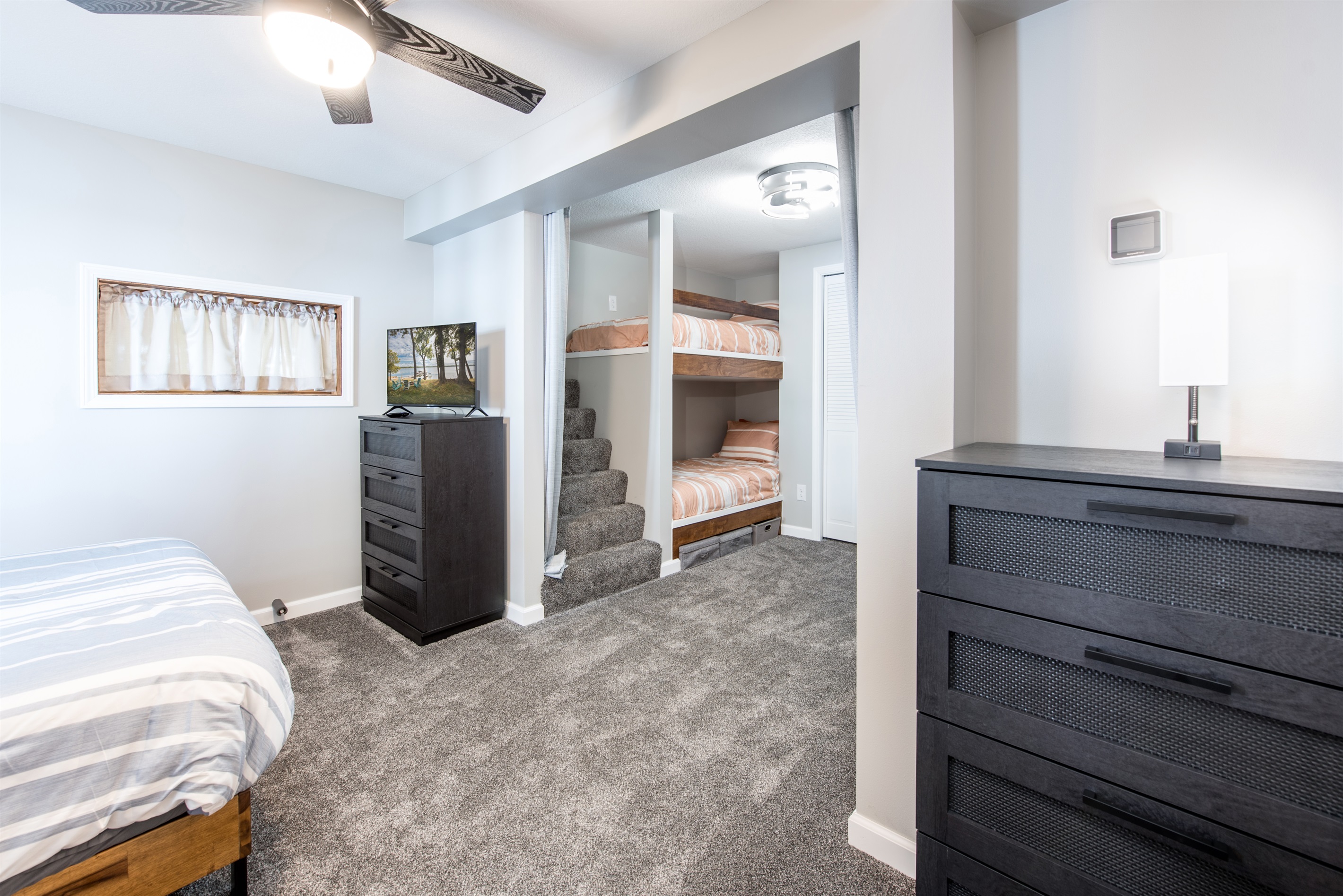 Bedroom 4 sleeps 6