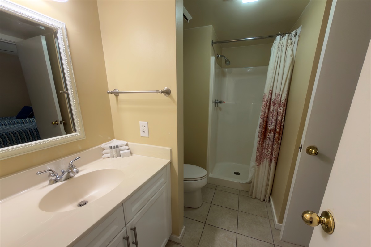 2nd Bathroom
