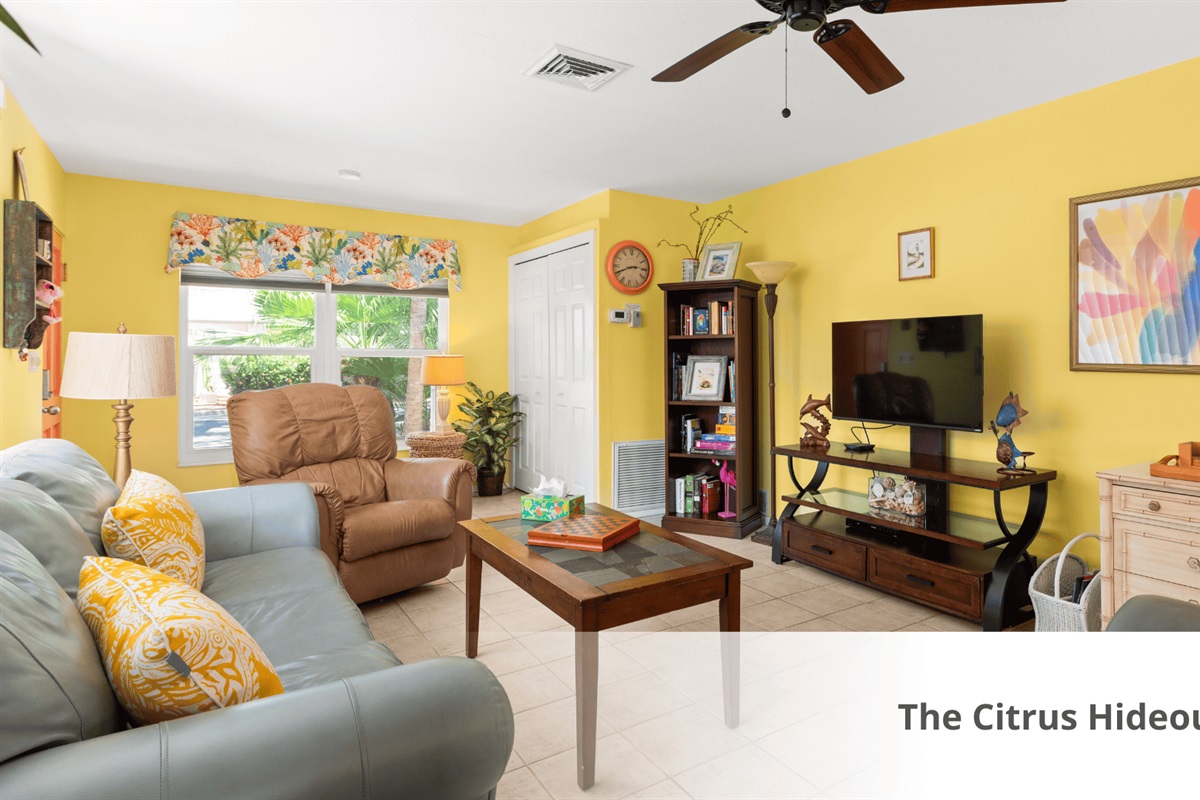 Living Room w/Smart TV