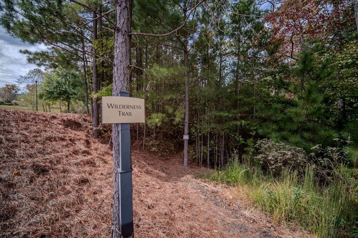 8 plus miles of hiking and jogging trails