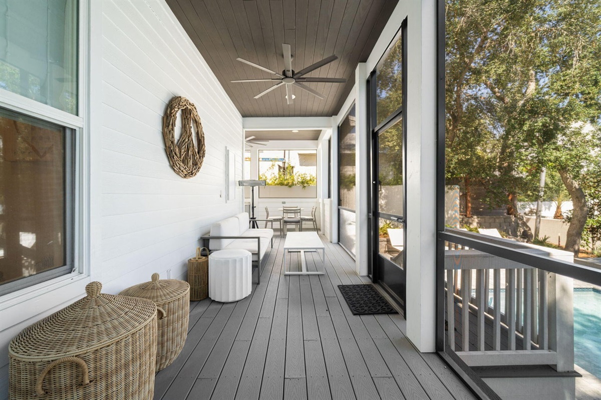 Screened in rear porch - access through laundry room and primary suite.