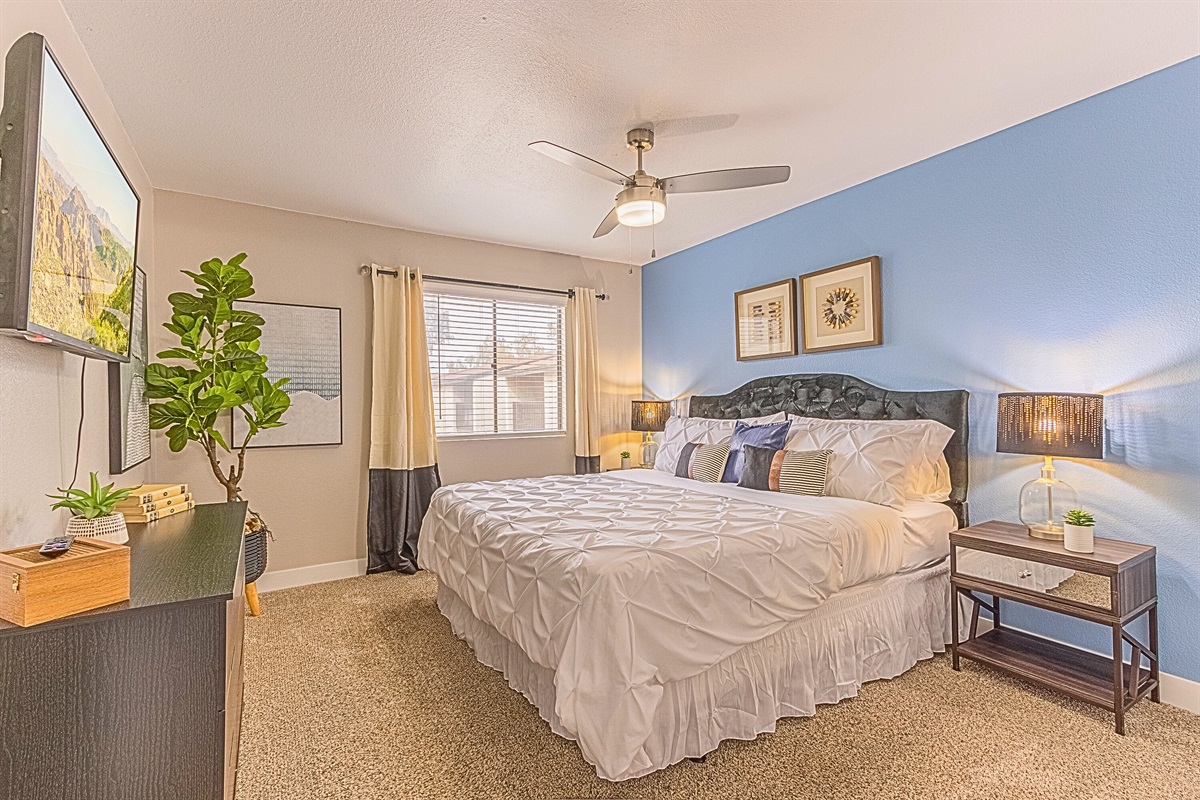 Cozy private bedroom with a comfortable bed, fresh linens, and a peaceful atmosphere for a great night’s sleep.