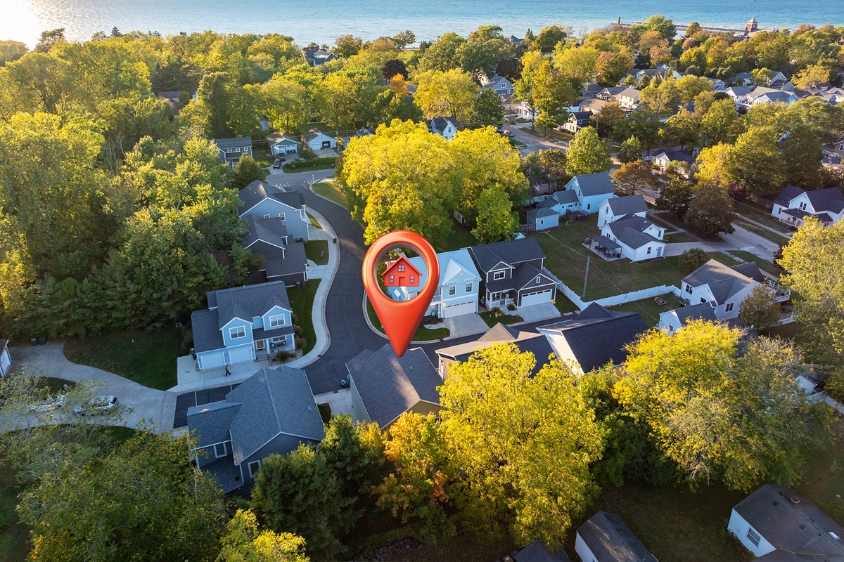 3 blocks to Lake Michigan, South Beach
